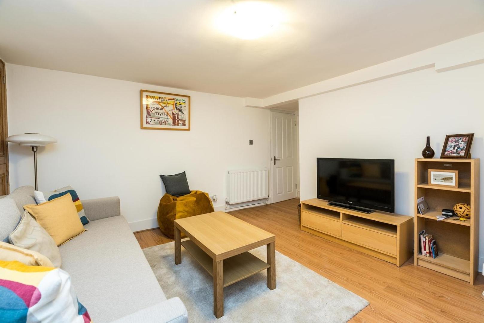 New Stylish 1 Bedroom Flat With Garden | ลอนดอน ภายนอก รูปภาพ