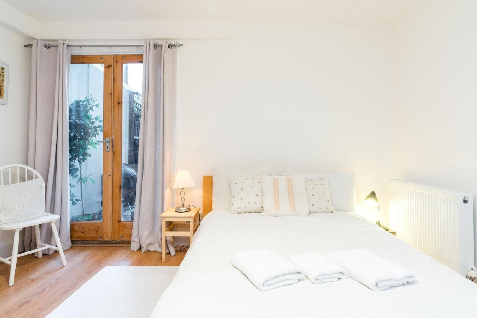 New Stylish 1 Bedroom Flat With Garden | ลอนดอน ภายนอก รูปภาพ
